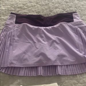 Lululemon Skort Size 6 light purple *never worn*